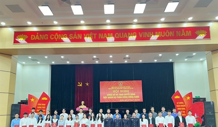Hội nghị Công bố và trao Quyết định về việc tiếp nhận  và phân công...